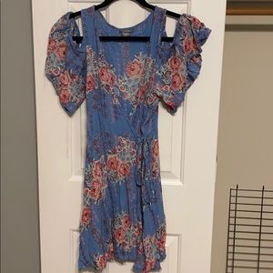Off the shoulder floral tie waist dress